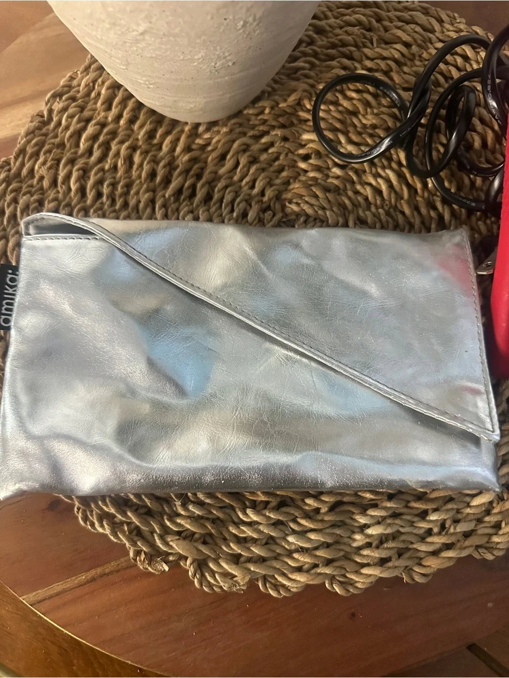 Amika Mini Hair Straightener with Carrier Pouch